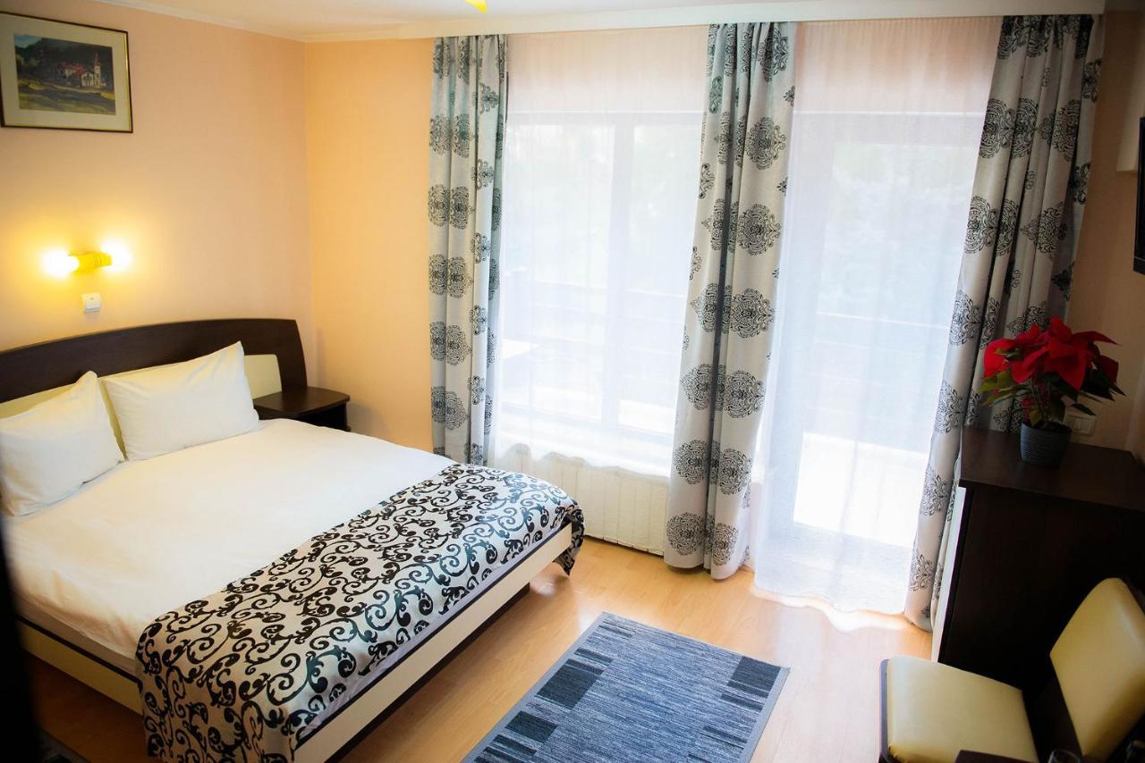 Casa Maia Hotel Busteni Luaran gambar