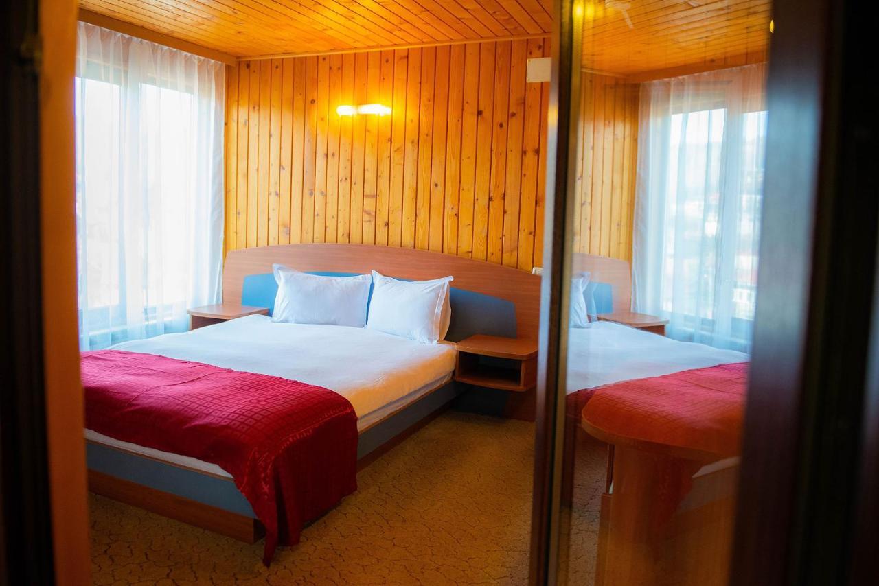 Casa Maia Hotel Busteni Luaran gambar